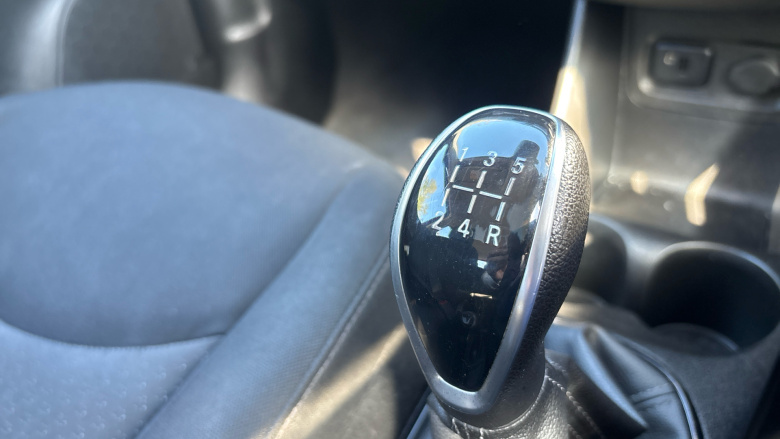 Vauxhall Viva 1.0 SE 5dr Petrol Hatchback